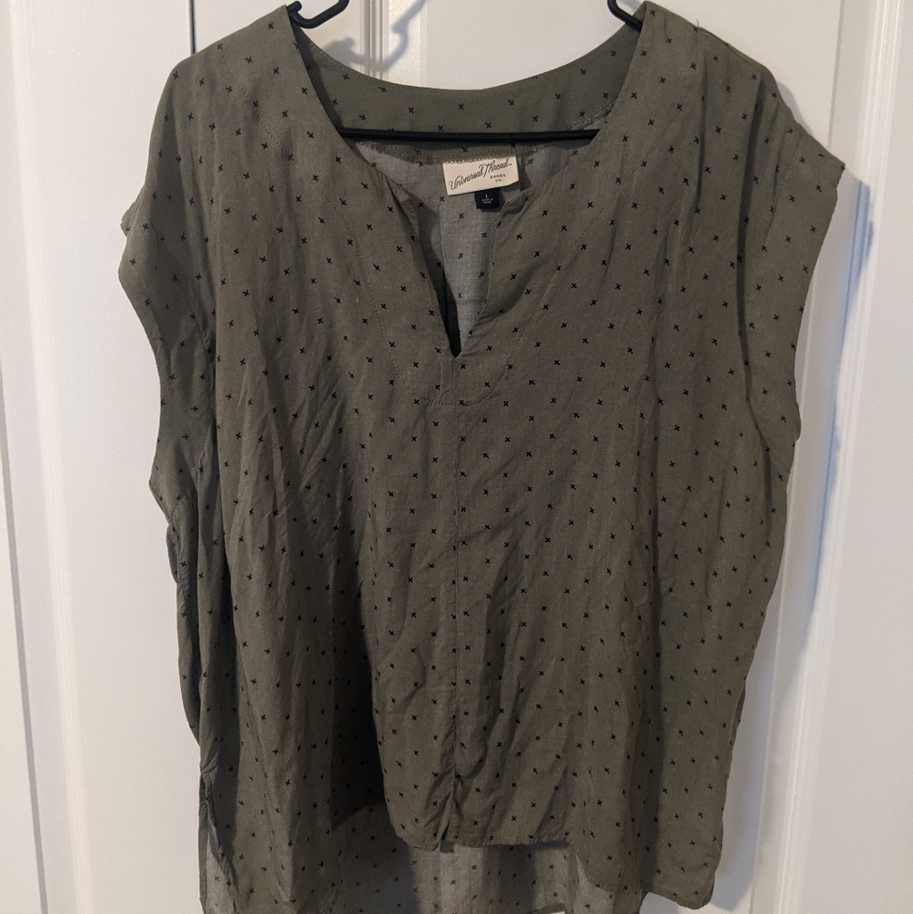 Universal Thread flowy tee